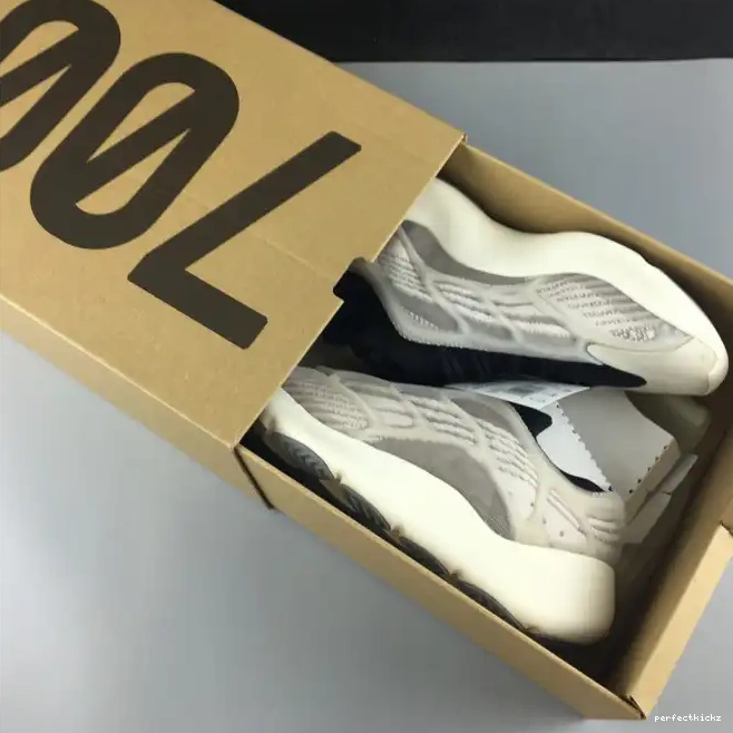Adidas Yeezy White Boost EF9897 Ash V3 700 0509